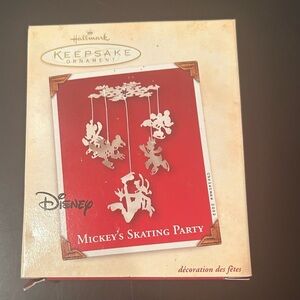Hallmark Keepsake Ornament - Mickey's Skating Party - Mickey and Friends
